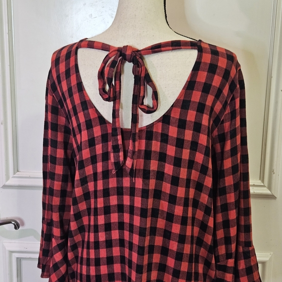 Cloth & Stone Red and Black Buffalo Plaid Flutter Sleeve Dress,Large - Picture 6 of 16